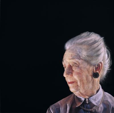 Portrætmaleri af en ældre kvinde som kigger væk fra kameraet